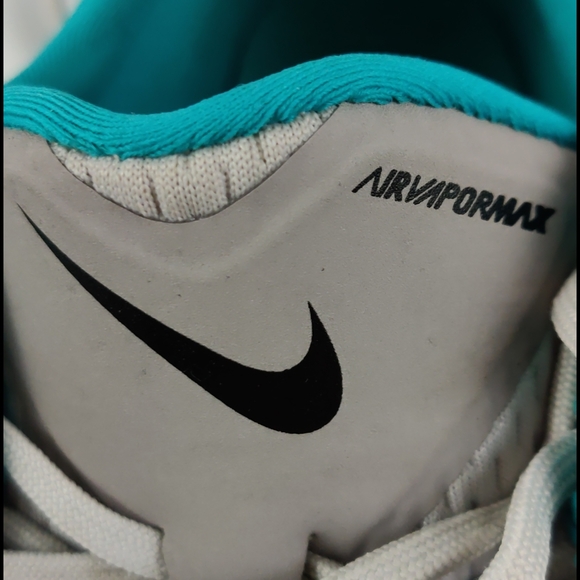 Nike Airvapormax Shoes - Picture 7 of 8